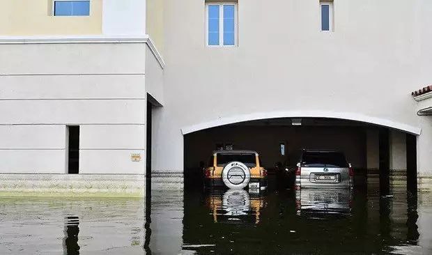 迪拜发起社区倡议以支持受洪水影响的人们