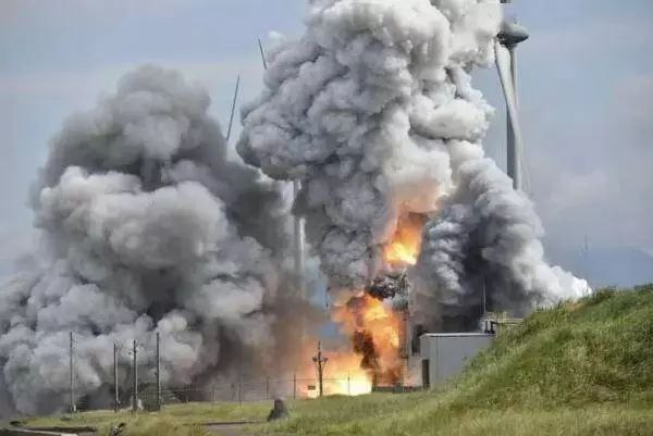日本火箭引擎实验发生爆炸